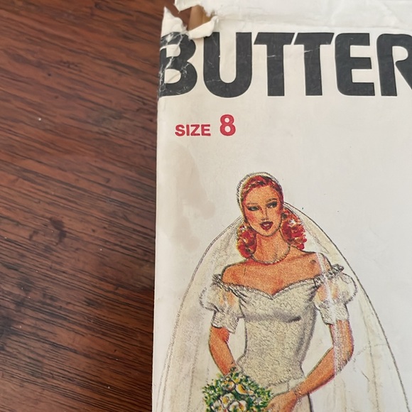 Vintage Butterick Dress Sewing Pattern - Picture 3 of 3